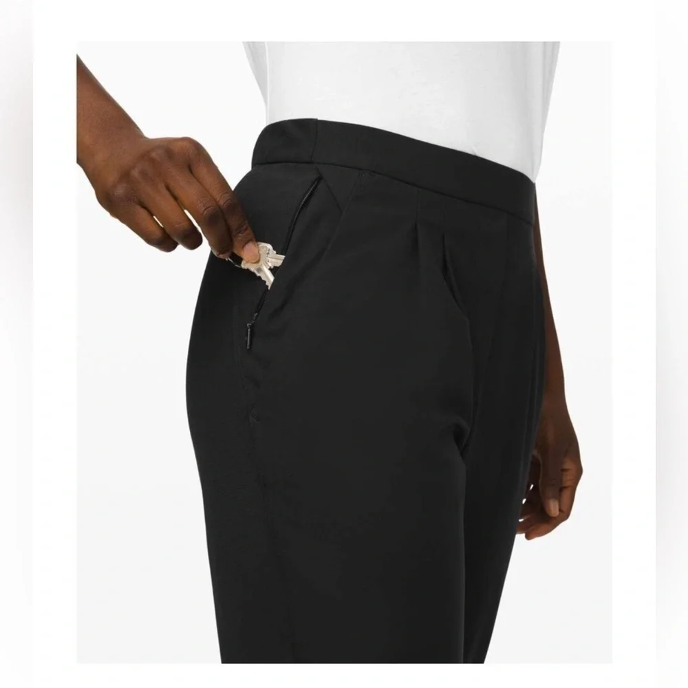 Lululemon- Black Essential High/Rise Trouser - Size 6